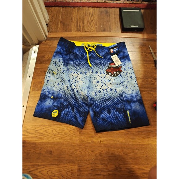 NWT Pelagic Psycho Blue Sharkskin Mens Size 36 Board Shorts Performance Stretch - Picture 1 of 7